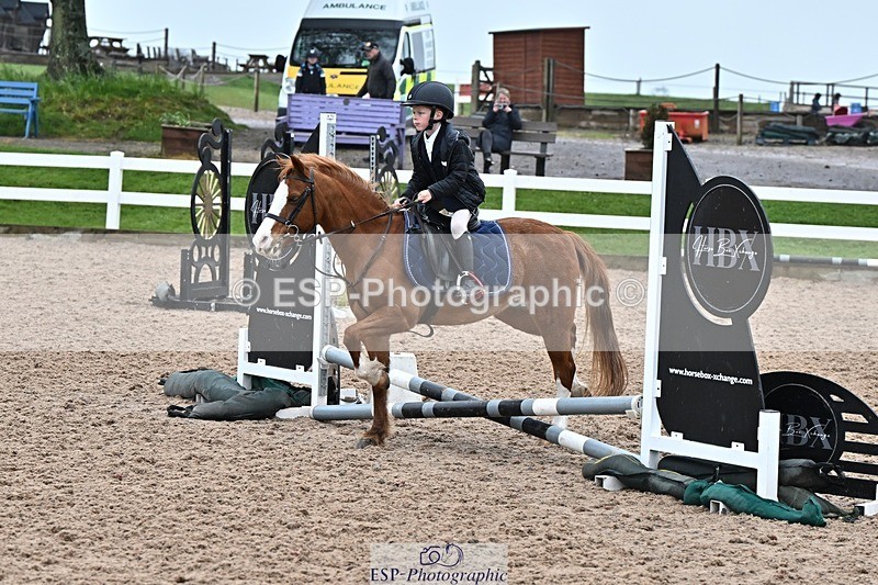 260414-151205-00032 - Cls 1+2 Clear Round 40cm and 50cm