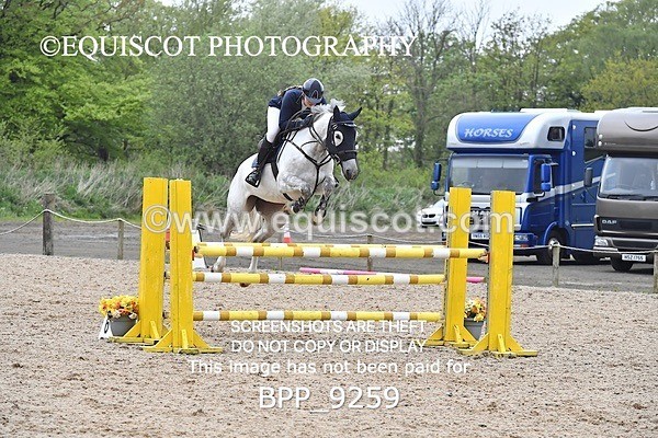 BPP_9259 - CLASS 30 SUN Senior Newcomers/ 1.10m Open