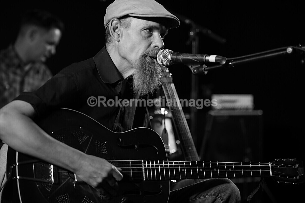 FOLK N BLUES-559 - FOLK and BLUES SEPT 2022