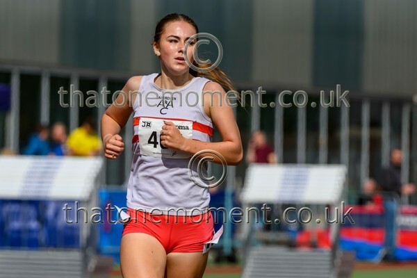 Nat26SUN-928720 - Track Female
