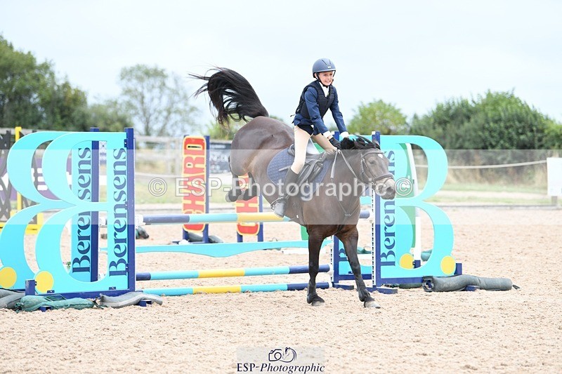 250807-135835-01460 - 90cm Round 2