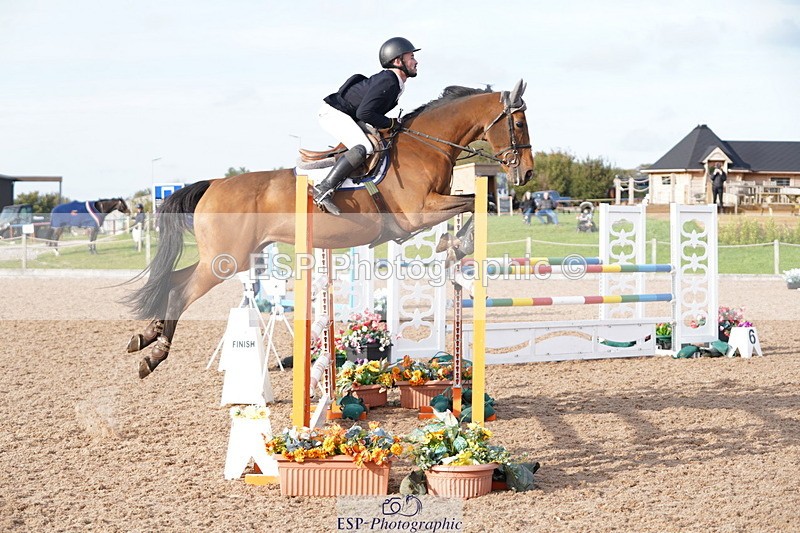 241005A-162532-05209 - SAT Cls 12 Snr Fox & 1.20m Open