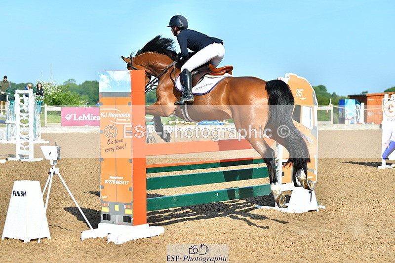 230527A-090103-02867 - Cls 13 Snr 1.05m + 1.10m Open