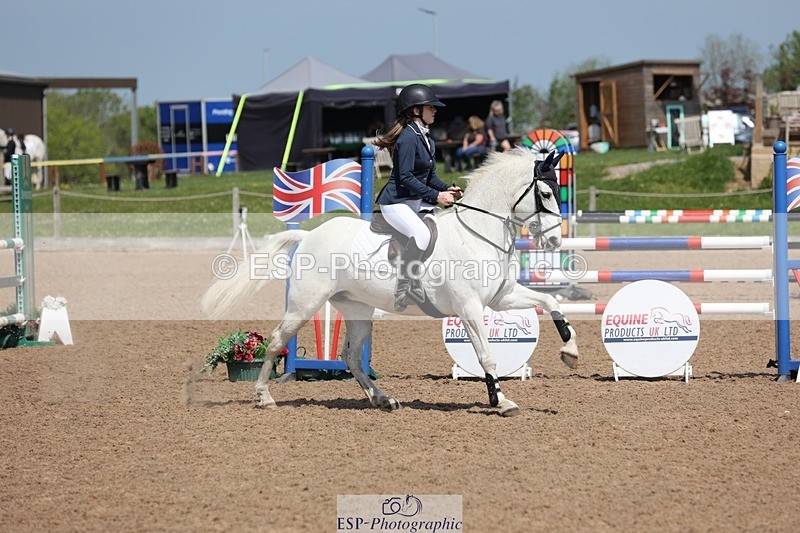 250503-120905-00930 - Cls 9 Pony Foxhunter and 1.10m Open