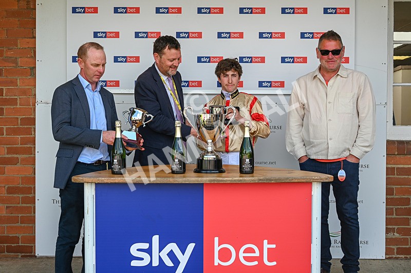 020526-Race 3-Mirsky-9680 - Race 3 2.40pm Sky Bet Thirsk Hunt Cup Handicap