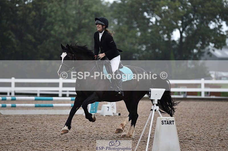 220829A-152336-00023 - Clear Round & 60cm  1a - 1b