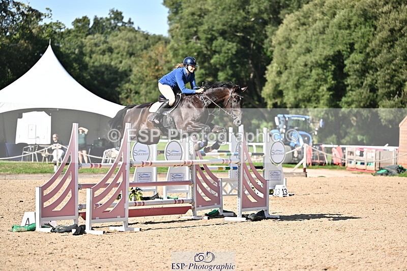 260906A-161336-04610 - Cls 24 Snr Foxhunter