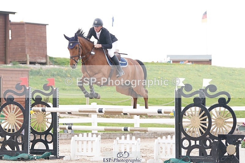 250425-100804-08450 - Cls 30 Young Horse 6yr old