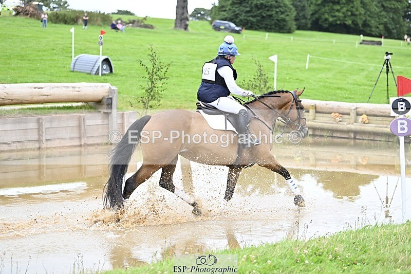 240803-115737-03849 - 025-Trilby_Crewes-WATERNISH_BRIDLE_LANE