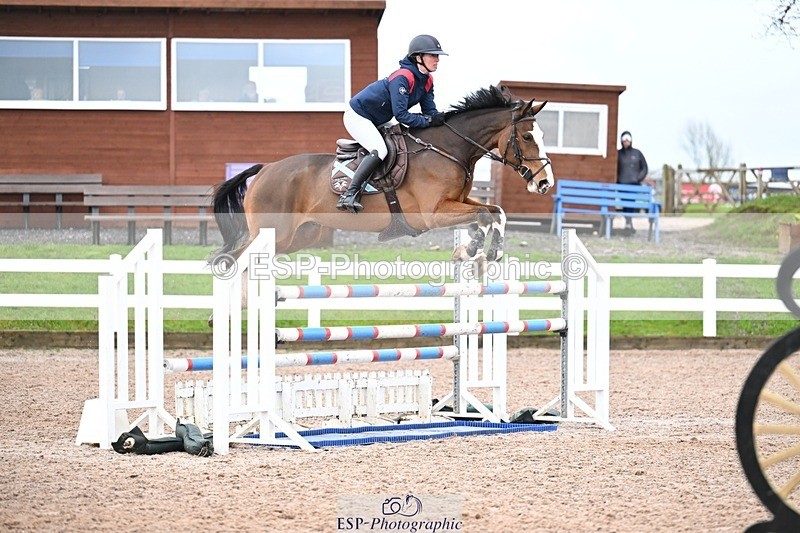 251206-132733-01102 - Cls 13 Snr Foxhunter and 1.20m