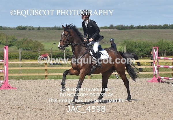 JAC_4598 - CLASS 7 Senior Foxhunter/ 1.20m Open