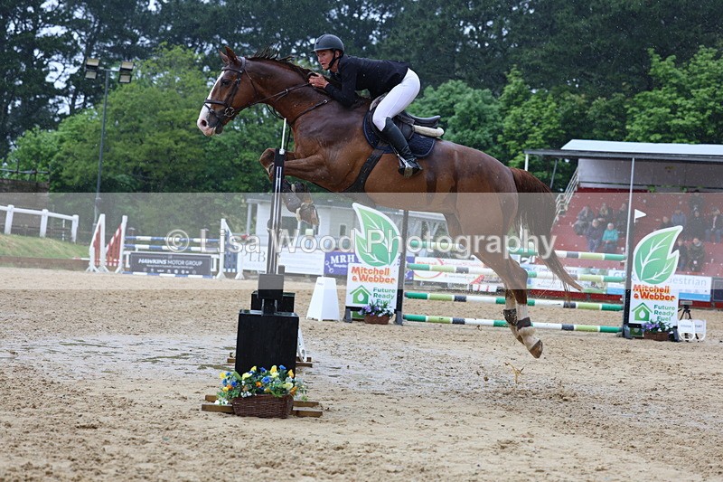3E7A7565 - Class 9: Senior 1.30m open