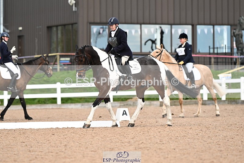 240324A-125929-02760 - Novice 27, 12.30 to 13.50