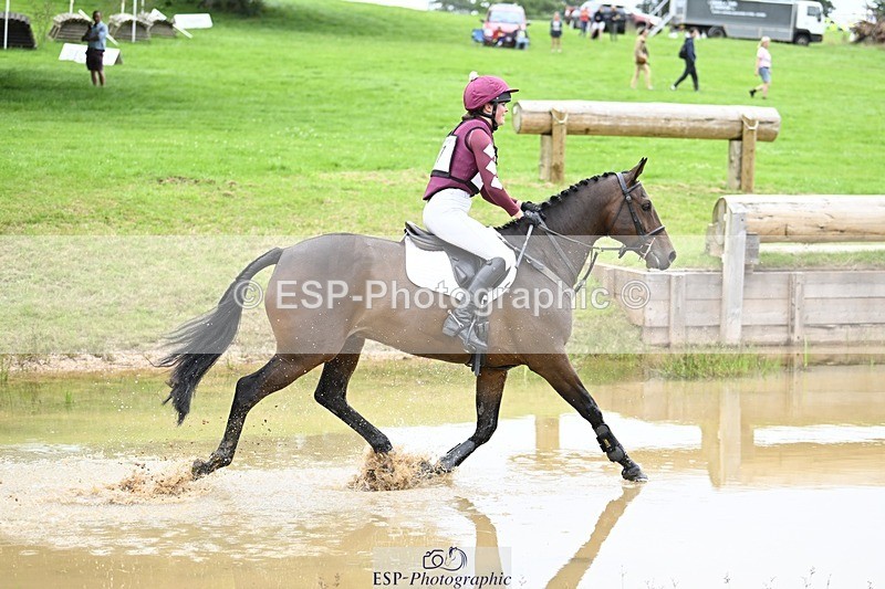 240803-123854-04426 - 077-Georgie_Selley-VICARSTOWN_VICTOR