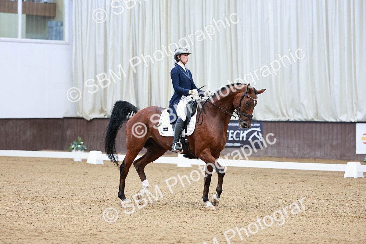 SBM_016452 - Class 5 - FEI INT II - 17.24-18.20