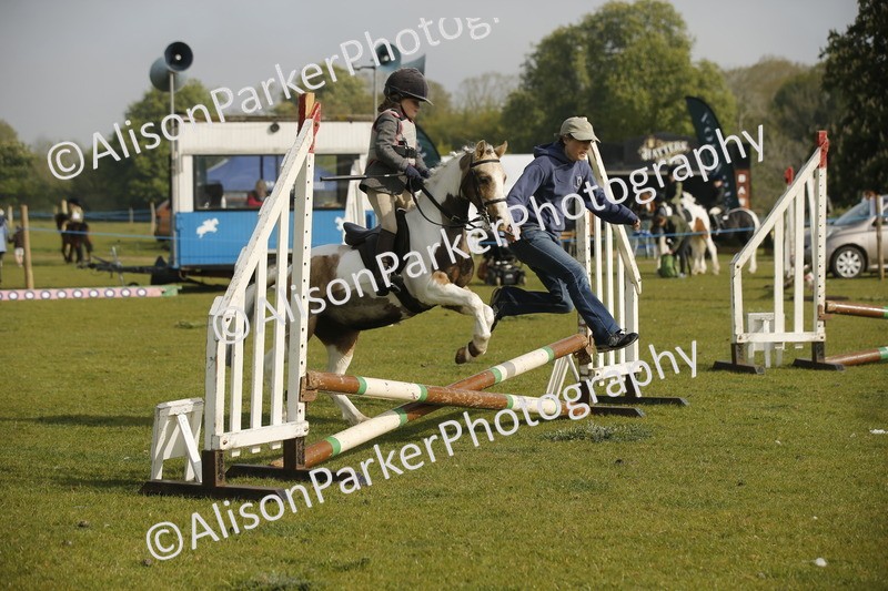 20260426-0961 - Class 1 - Mini Jumping - Lead rein or Assisted