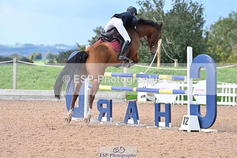 231014A-105812-04270 - Cls 18 Newcomers & 1.10m Open