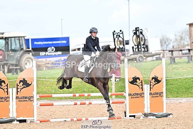 250414-113050-00563 - 90cm Round 1