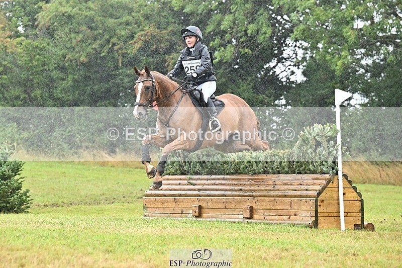 250830-144345-04754 - F-259-Lucy.Strong