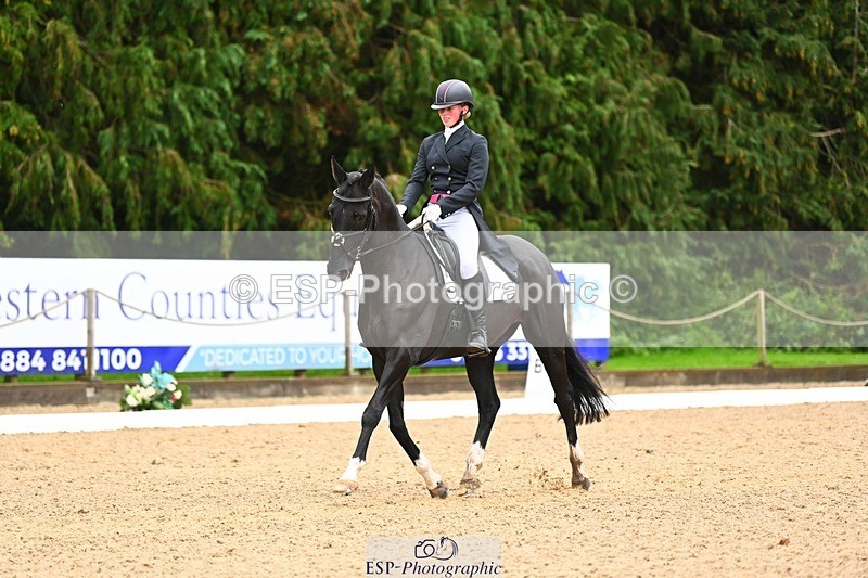 231021-120755-14909 - 243-CALZINI-Evelyn.Titterton-DR