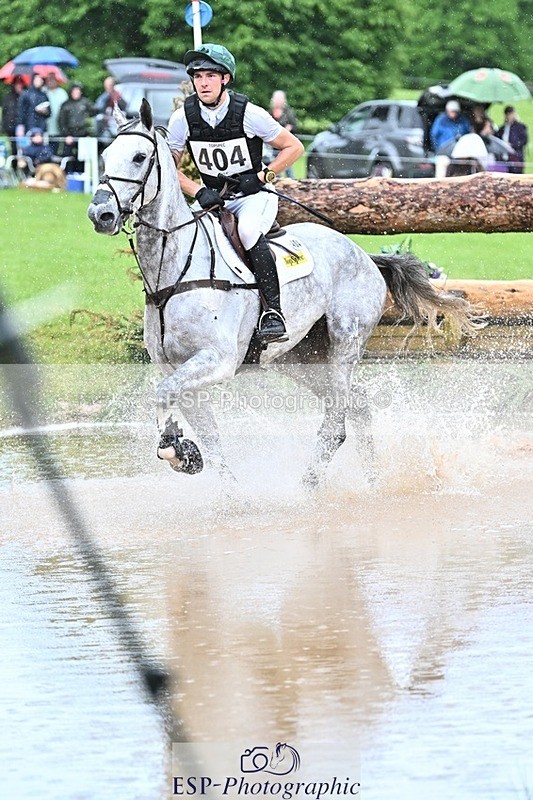 240526-124206-22149 - 404-DEERPAIRC_REVELRY-Max_Warburton