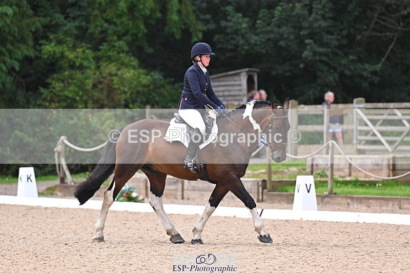 240809-102642-00190 - 112-Caroline.Hutchens-Clogorrow's.Socky