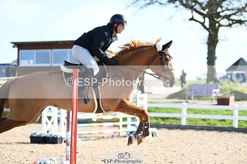 250330-104004-06214 - Cls 32 British Novice and 90cm