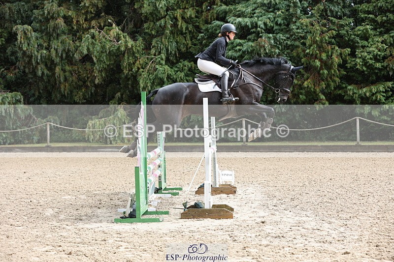 250831A-120916-10113 - Cls 42 Snr 1m Grand Prix