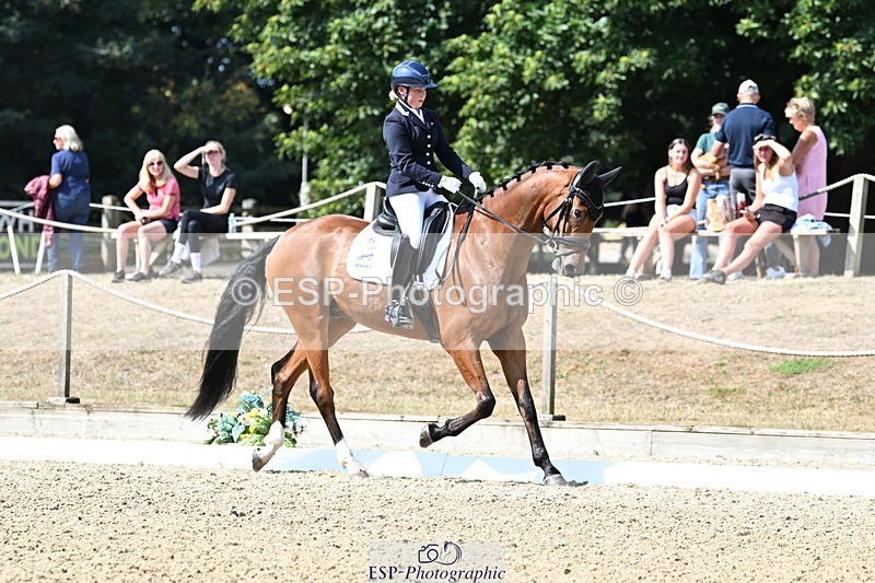 250810A-110522-05705 - 071-Abbie.NewburySeagry.Viceroy