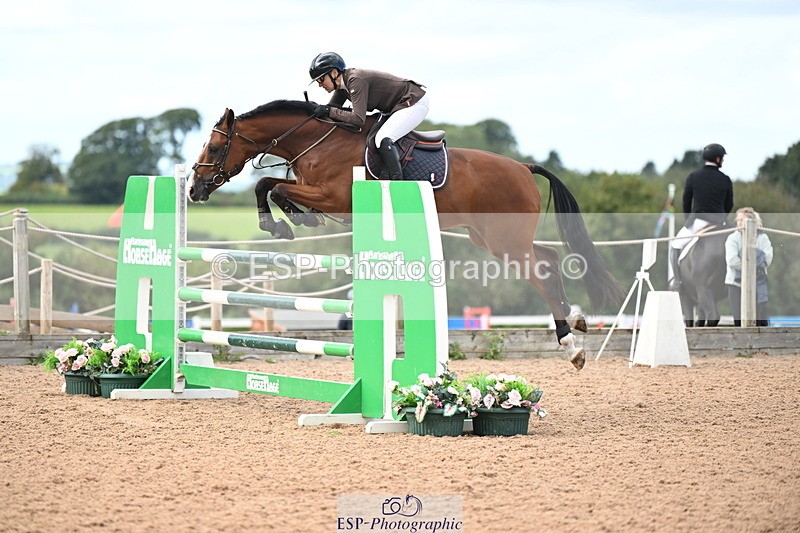 240912A-124459-01538 - Cls 3 Snr Foxhunter