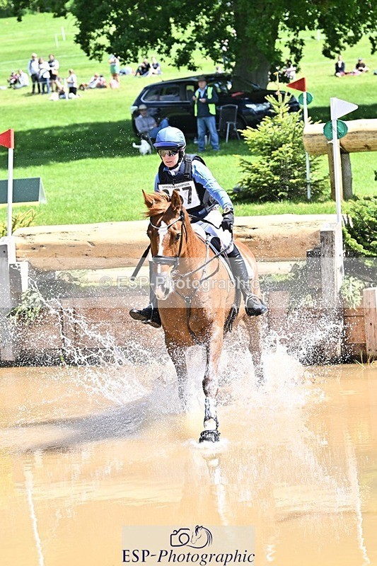 240525-120345-12899 - 367-CROSSTOWN_FINTANS_LAST-Catherine_Burrell