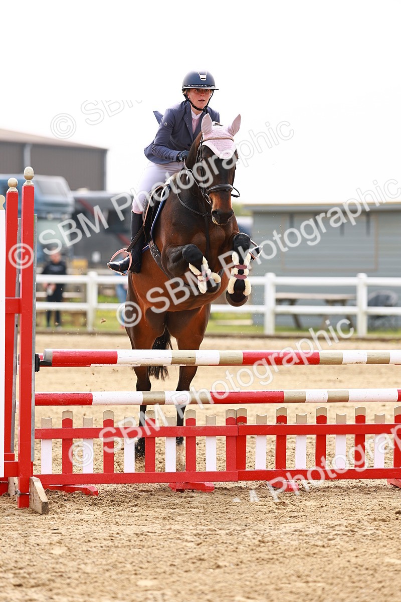  - Class 17 - Senior 1.05m