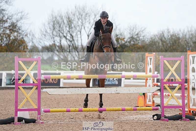 251107-130133-01045 - Cls 6 Foxhunter and 1.20m Open