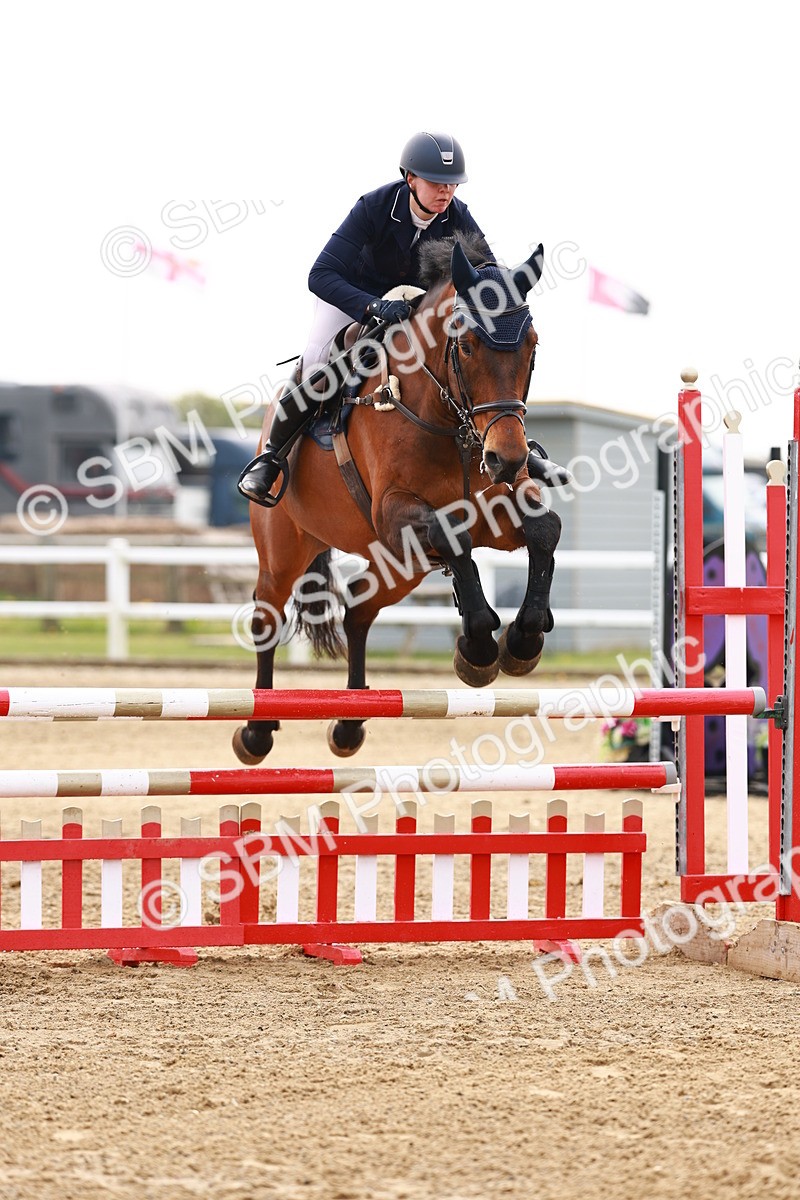  - Class 17 - Senior 1.05m