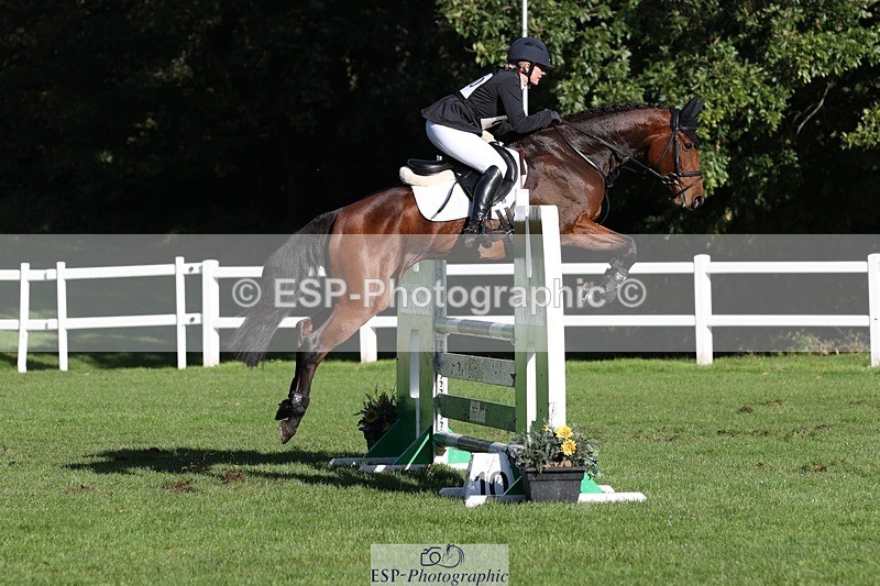 231022-110019-24891 - 650-NAOMIE.VAN.DE.BROUWERSHOEVE-Lara.Salter-TrotUp+SJ