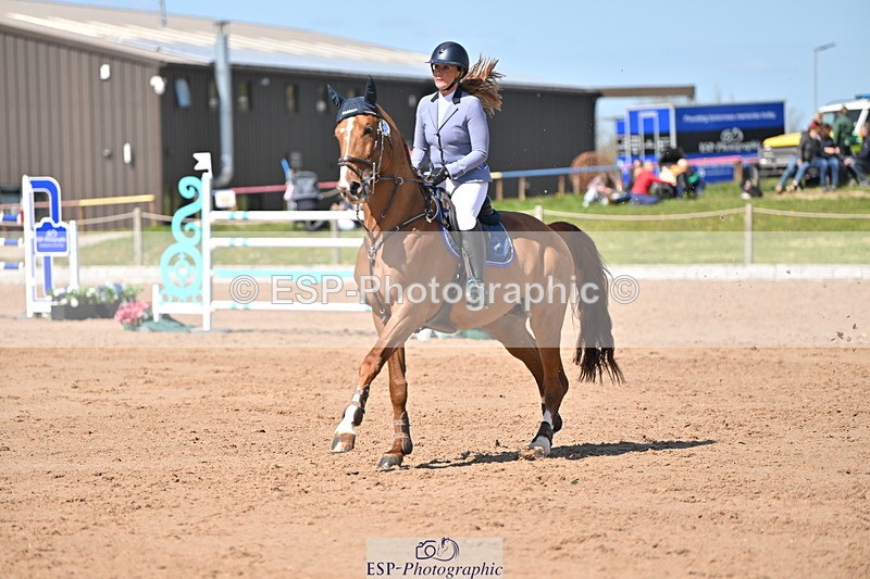 240420A-141958-11703 - Cls 7, 2 Star Medium Tour 1.35m