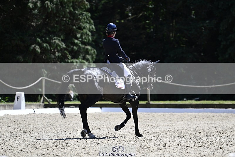 250522A-141457-04319 - D-409-Kirsty.Chabert-HERALDIKS.GIRL.OPPOSITION