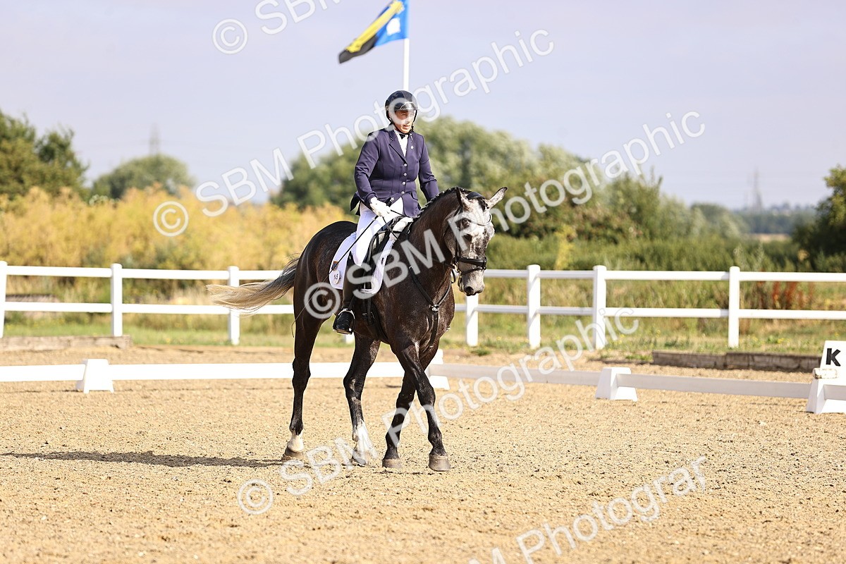 SBM_008520 - Novice 5 - 08.30-9.33
