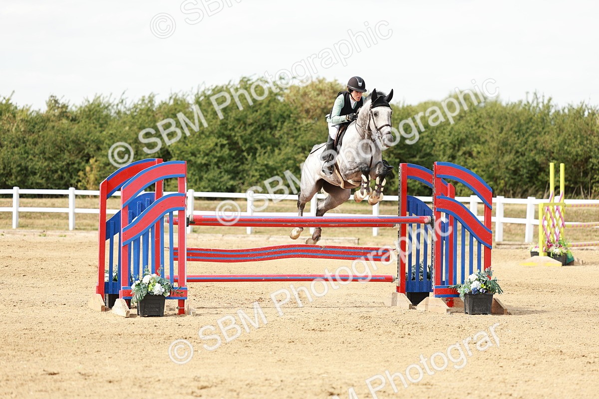 SBM_008131 - Class 4 - Senior Foxhunter - 1.20m Open