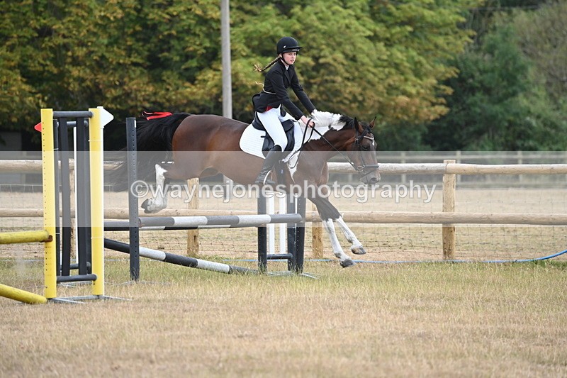 WJ6_0846 - Class 14 Intermediate Jumping 75cm