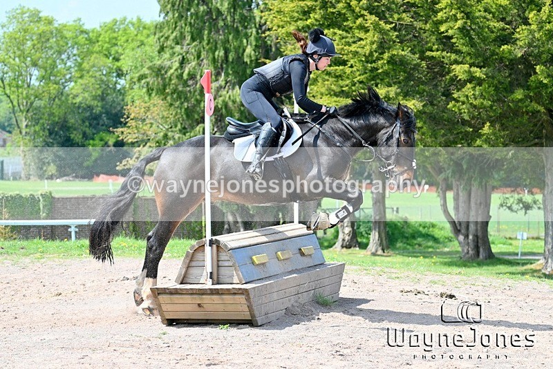 WJ7_7069 - The stables at Tweseldown 27-04-25