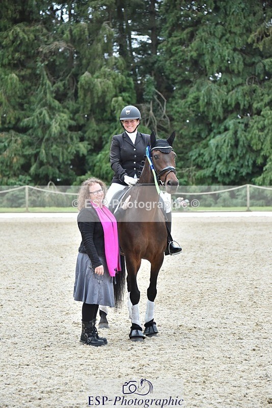 230813-182004-08830 - Medium Silver Presentations