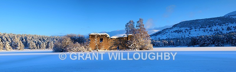 Loch Eil Eilean and castle - Panorama