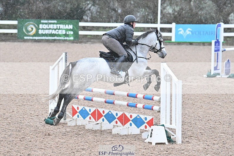 231210A-090124-02019 - Cls 15 British Novice