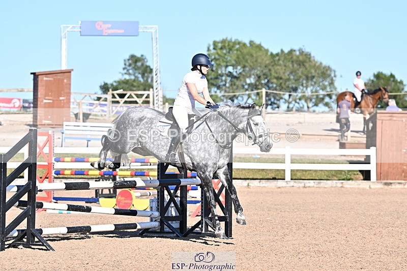 250708A-182902-00543 - 90cm Classes