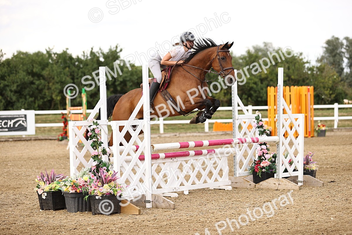 SBM_002392 - Class 18 - Ariat Senior British Novice- 90cm Open