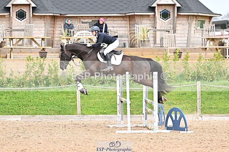 250414-113104-00567 - 90cm Round 1