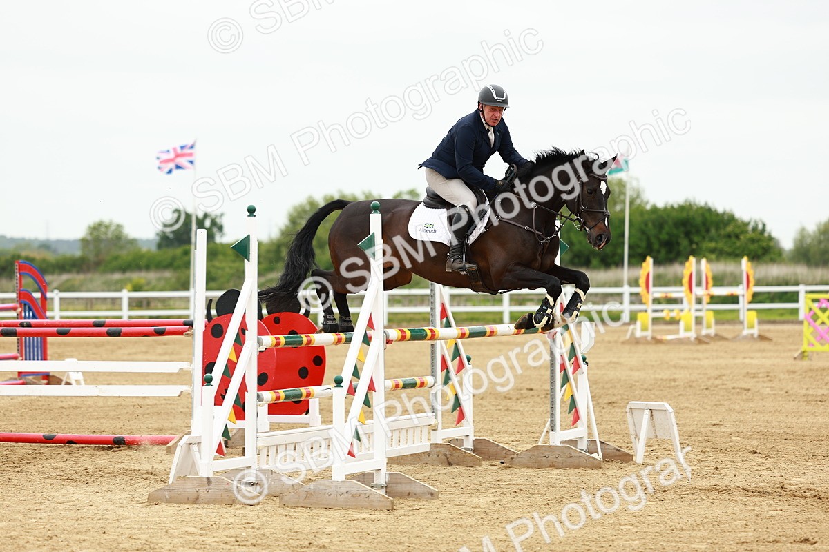 SBM_000968 - Class 5 - Senior Foxhunters - 1.20m