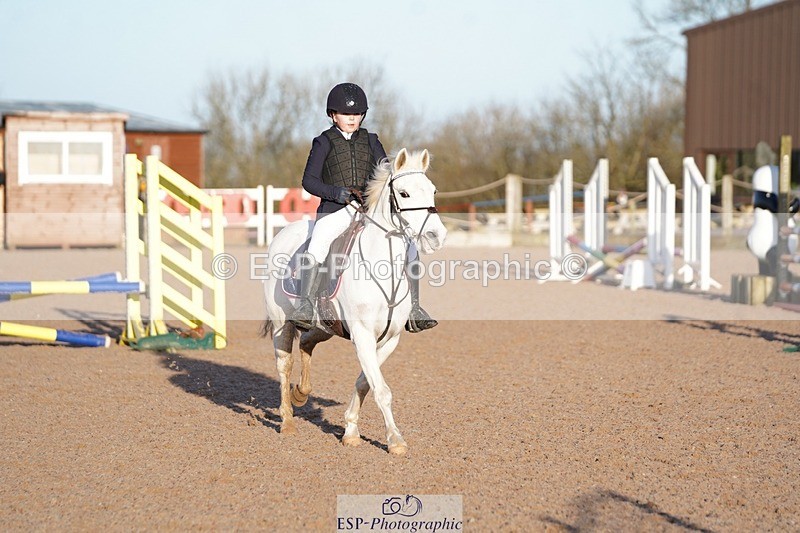 250125-101412-00914 - Clear Round 40cm and 50cm