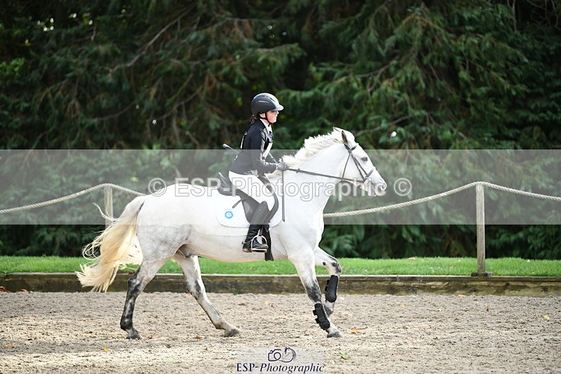 251004A-151630-01768 - Classes 8 & 9 70cm